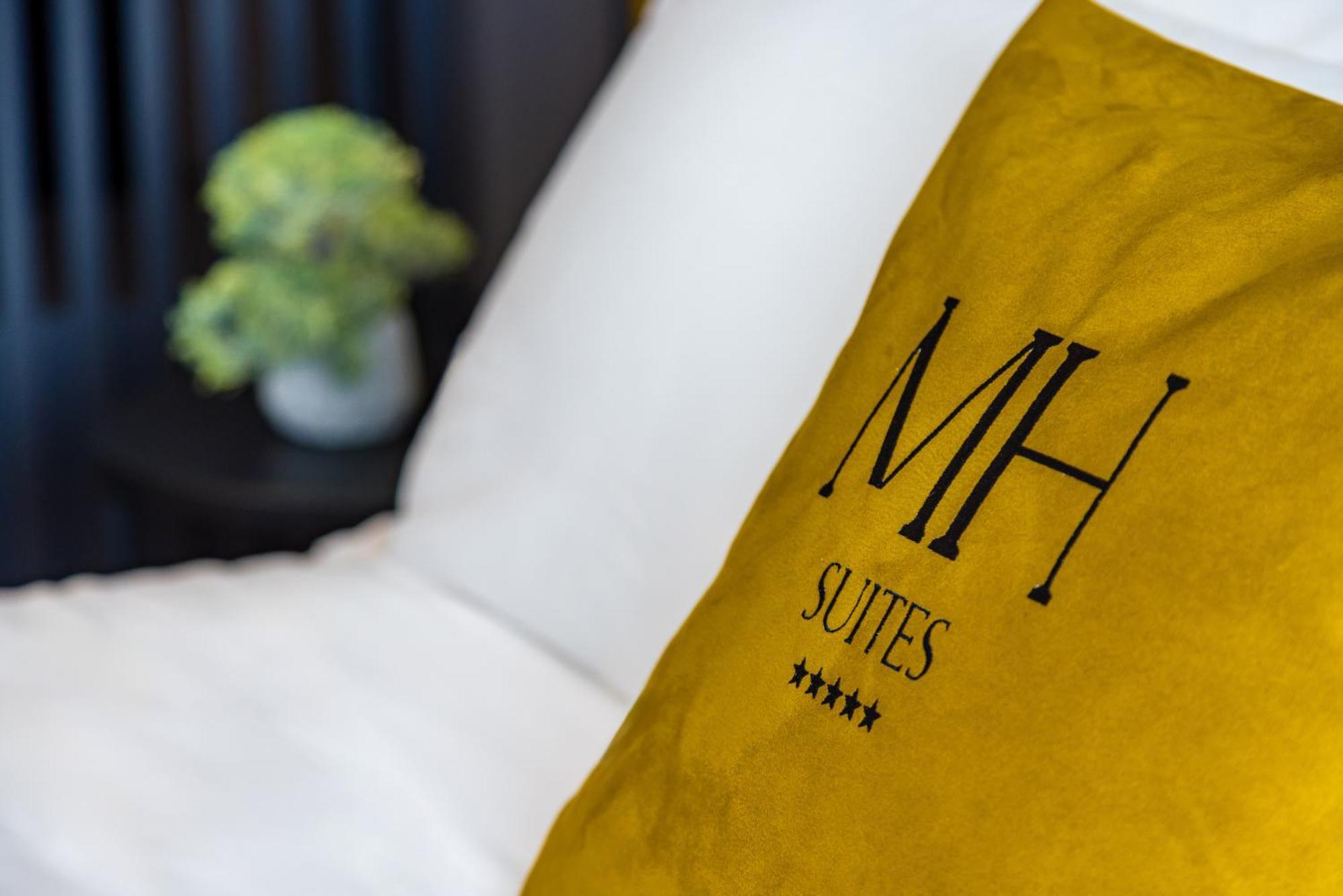 Mh Suites Plebiscito ナポリ エクステリア 写真