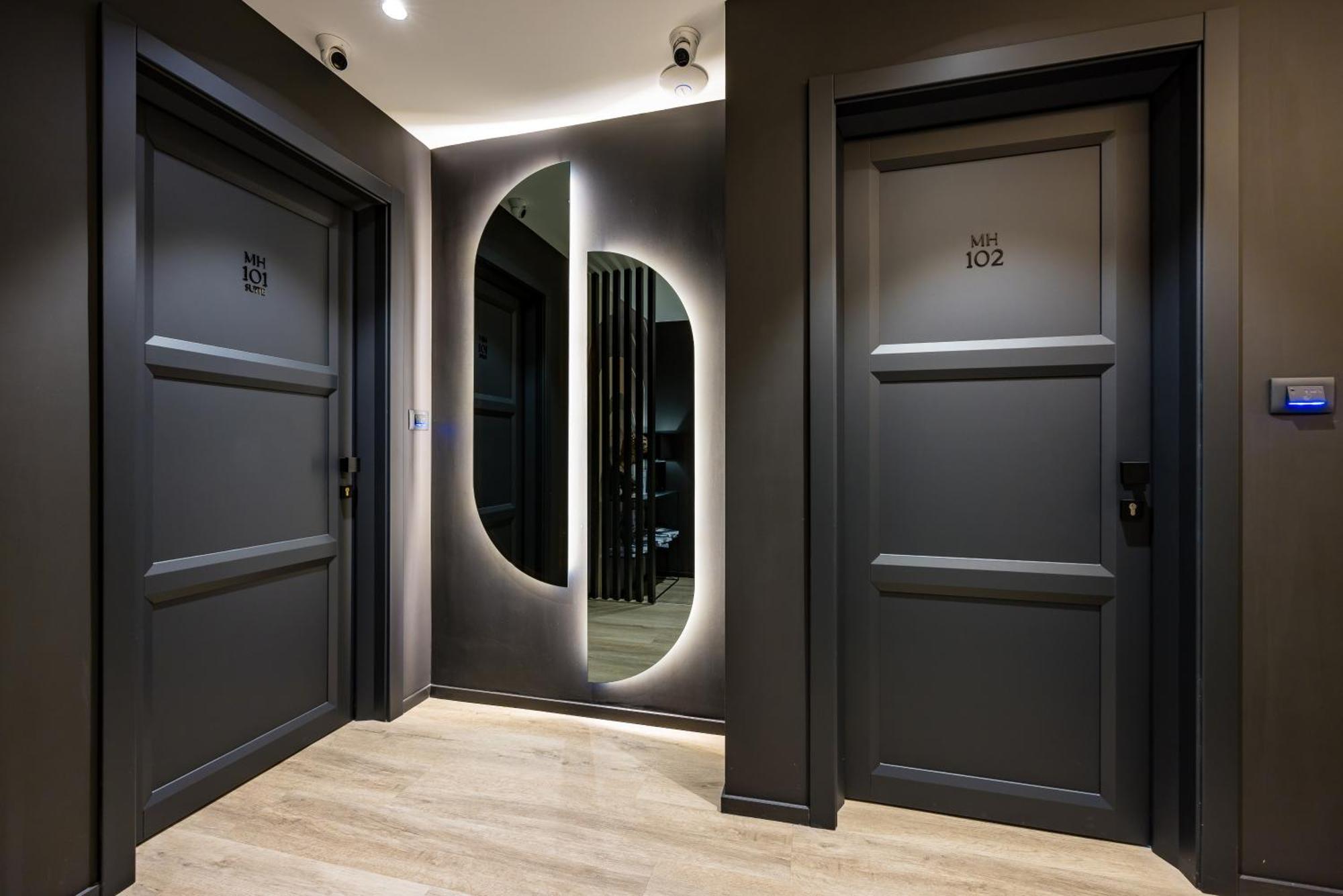 Mh Suites Plebiscito ナポリ エクステリア 写真